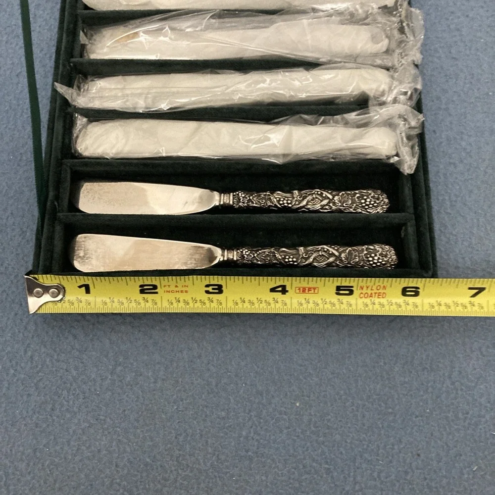 Neiman Marcus Godinger Silver Plate Grape & Floral Handled Spreaders -‎ Set of 6